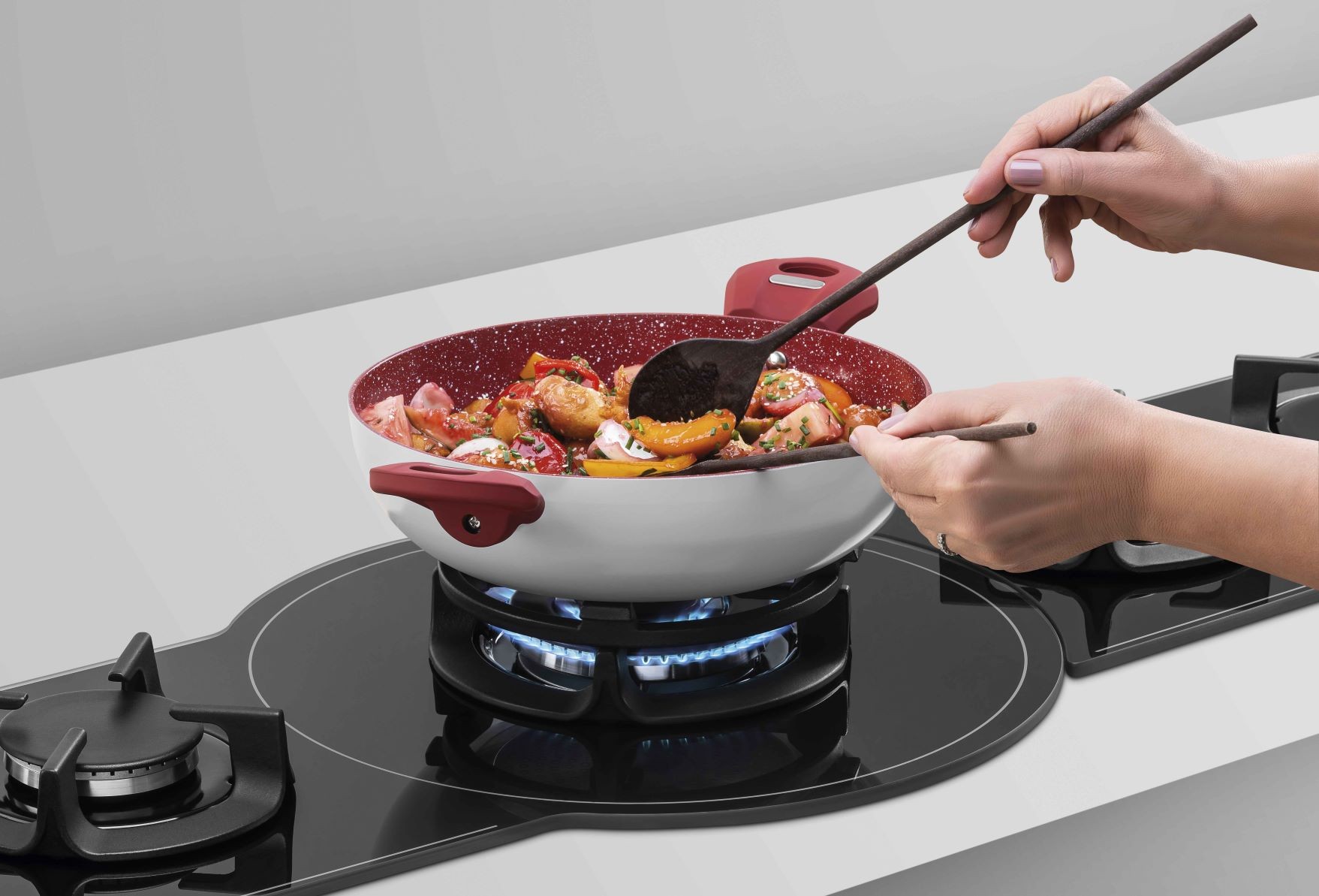 Cooktop Gás Tecno Original THV100 Rota adapta a forma da sua bancada, em ângulos de 90° a 270°. Proporciona melhor aproveitamento dos espaços devido a sua versatilidade de instalação.