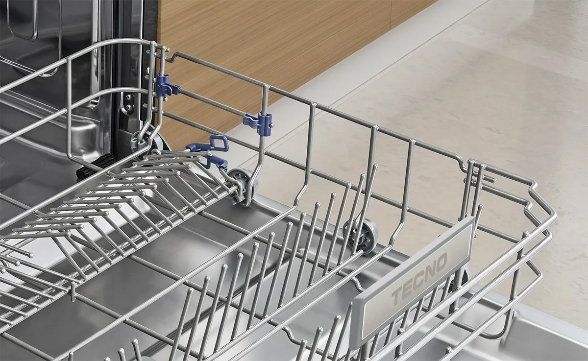 Lava louças de embutir com porta em inox escovado e puxador retangular em metal escovado TECNO Original TD14 EXDO