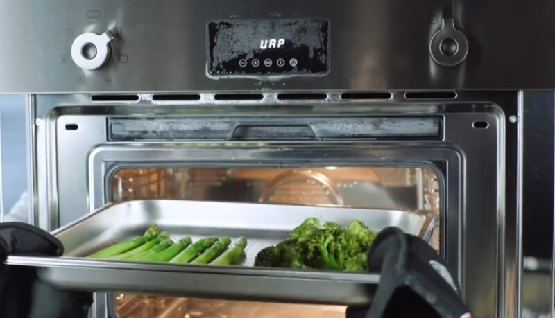 escaldando_com_vapor_forno_bertazzoni_pro6011_vtx FORNO COM VAPOR COMB. BERTAZZONI PROFESSIONAL F6011 PROVTX