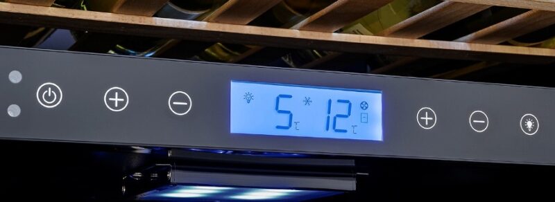 tecno_adega_tr08_avda_painel_touch_1 ADEGA TECNO VINTAGE TR08AVDV2