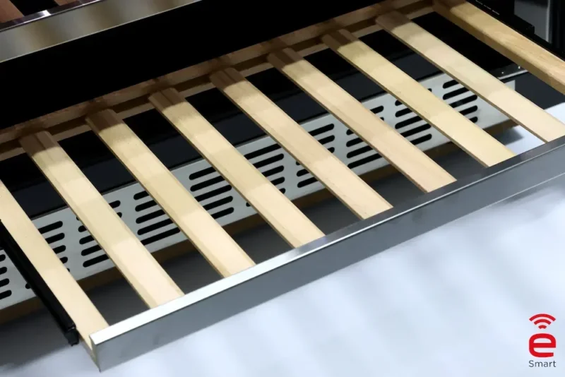 Adega EVOL 45 Garrafas  Abert. DIREITA 110 V (NÃO SMART)